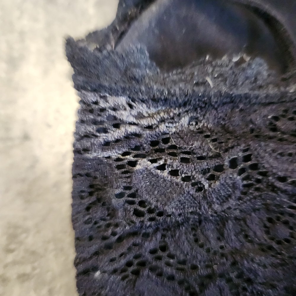 Dynamic Lace Bralet - Picture 6 of 11